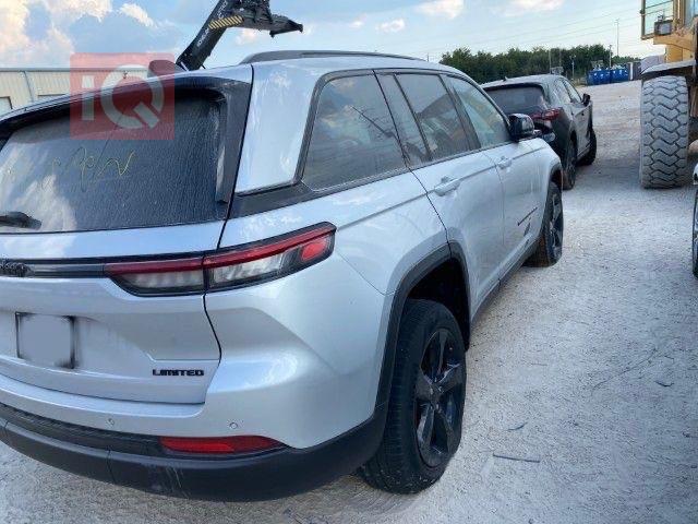 جیپ گراند شیرۆکی